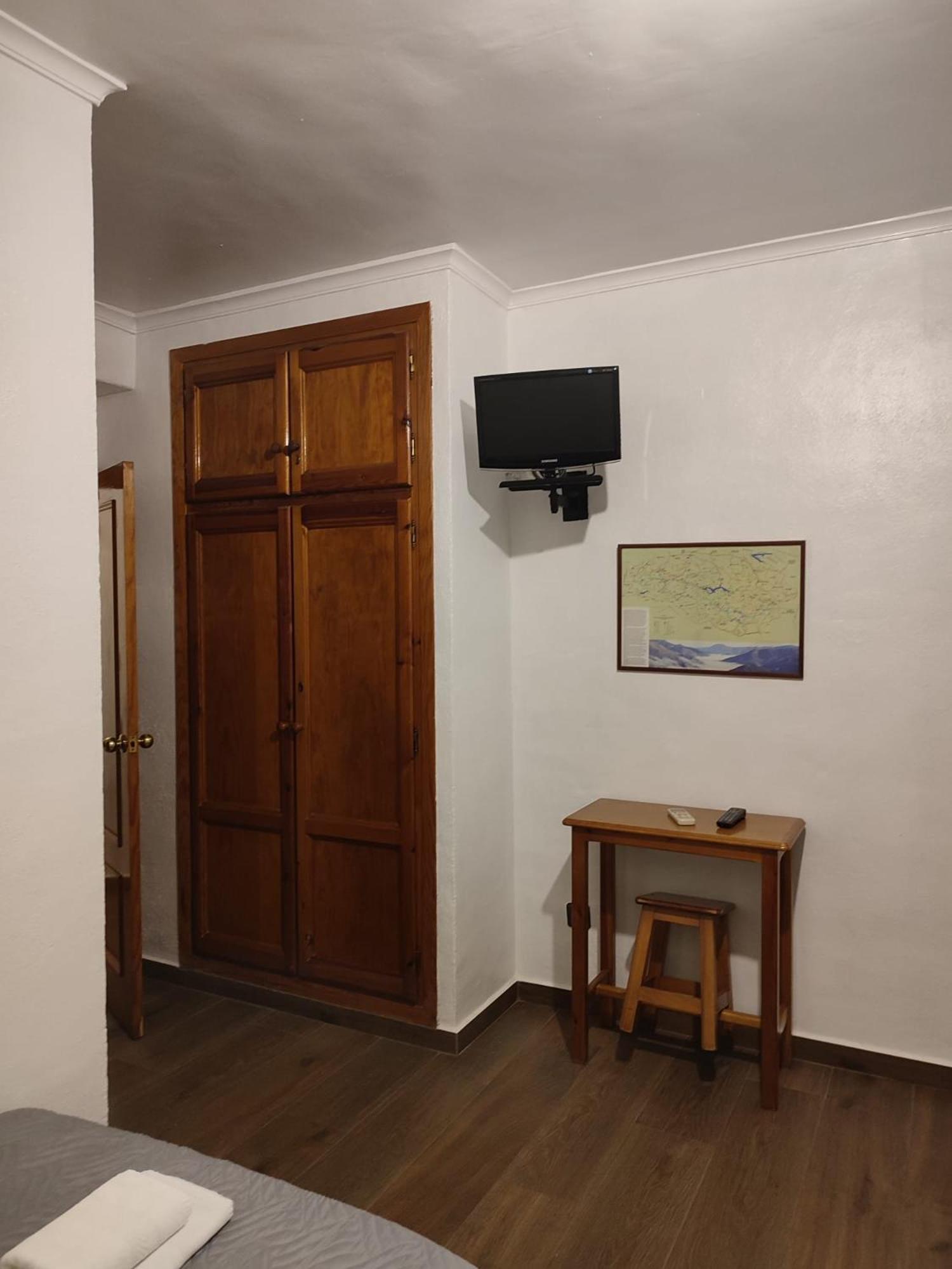 El Cruce Hornos Hotel Exterior photo